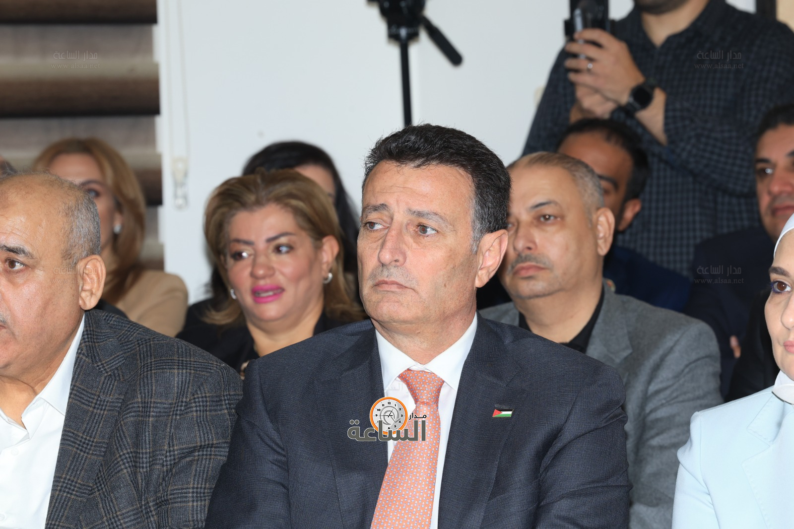 Madar Al-Saa Images 0.4343023143275979