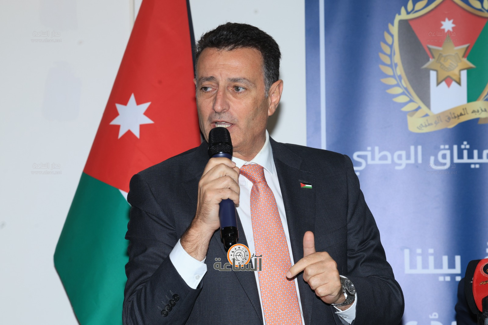 Madar Al-Saa Images 0.4551659183075203