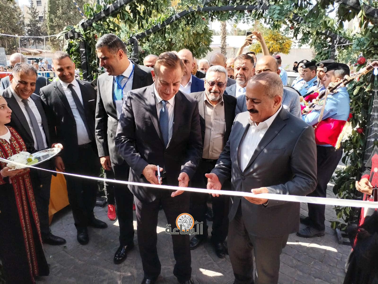 Madar Al-Saa Images 0.4609168577429812