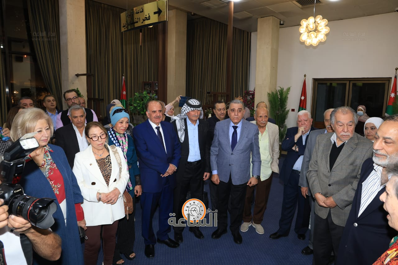 Madar Al-Saa Images 0.17373818108935601