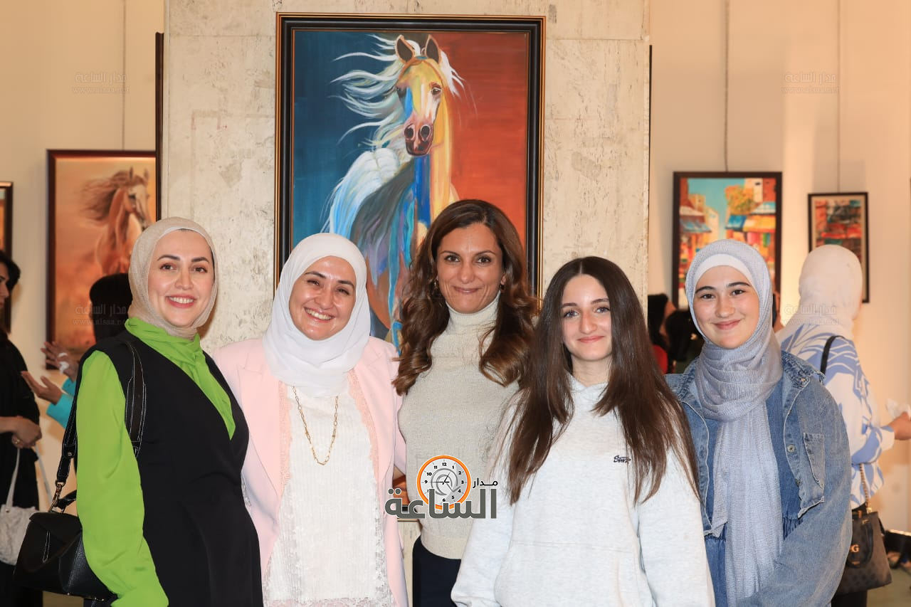 Madar Al-Saa Images 0.14201443118433277