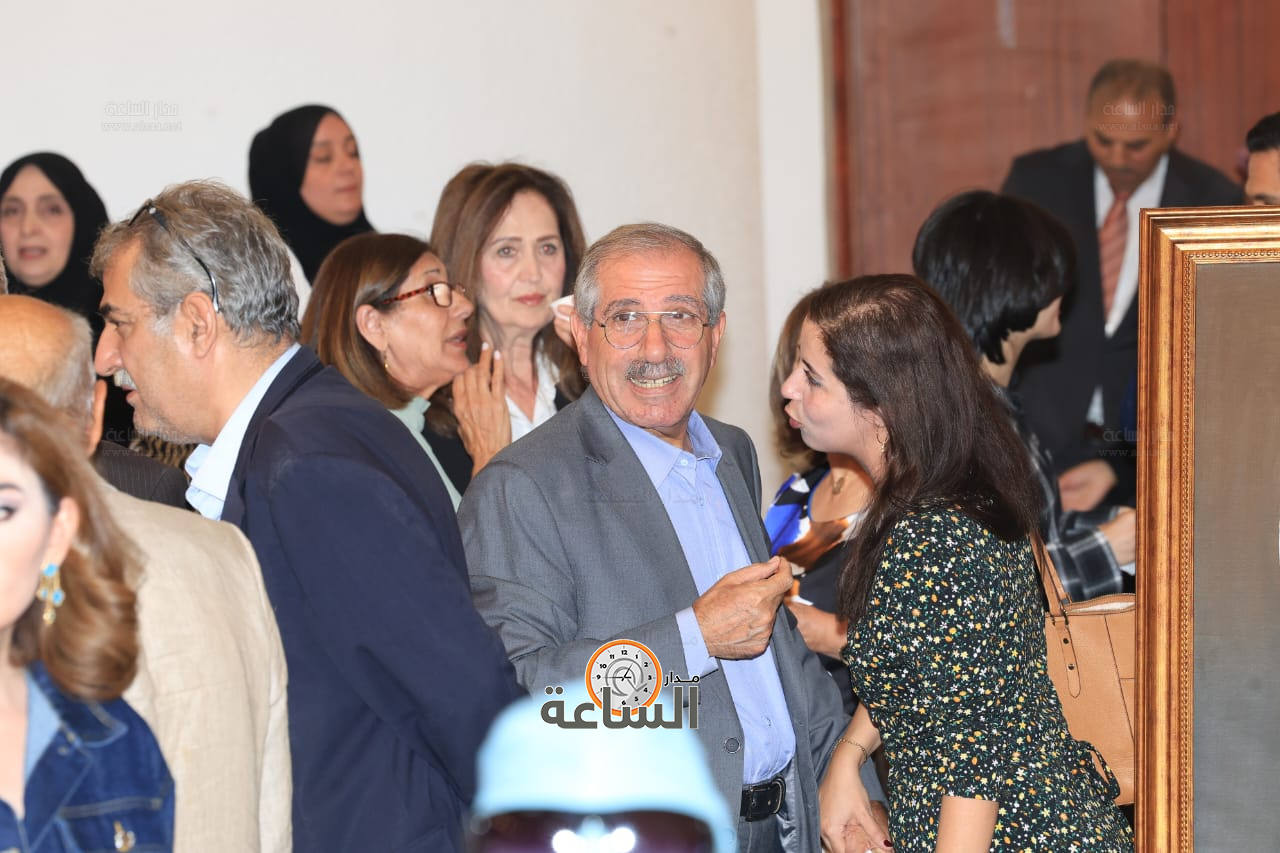 Madar Al-Saa Images 0.7417677021377772