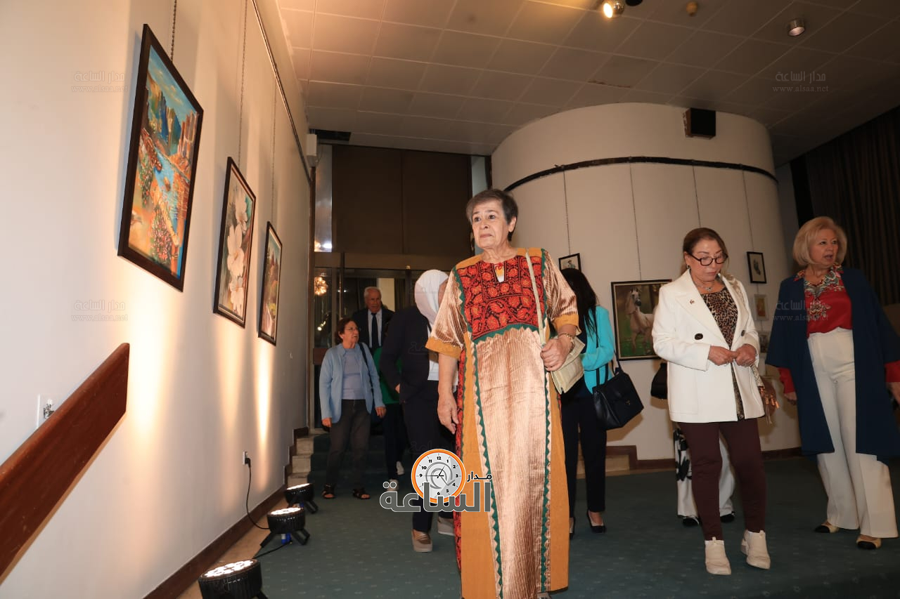 Madar Al-Saa Images 0.4490648224296062