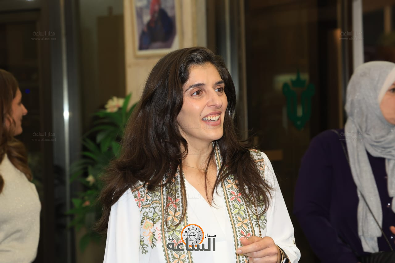 Madar Al-Saa Images 0.22295615515562361