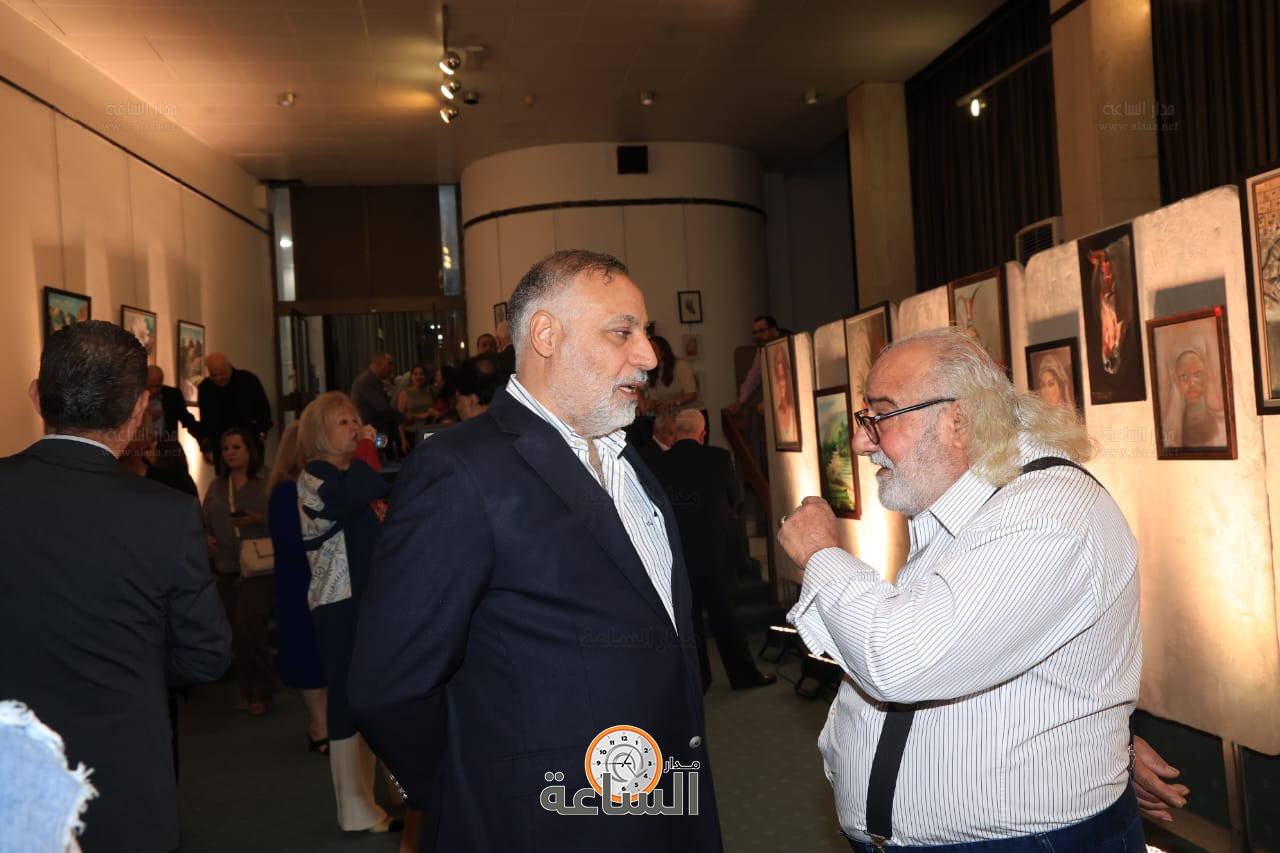 Madar Al-Saa Images 0.9136110197647302