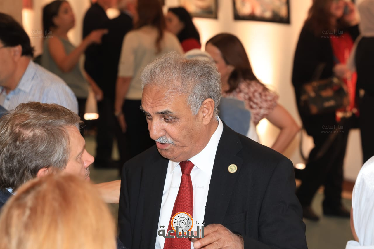 Madar Al-Saa Images 0.32687935653181865