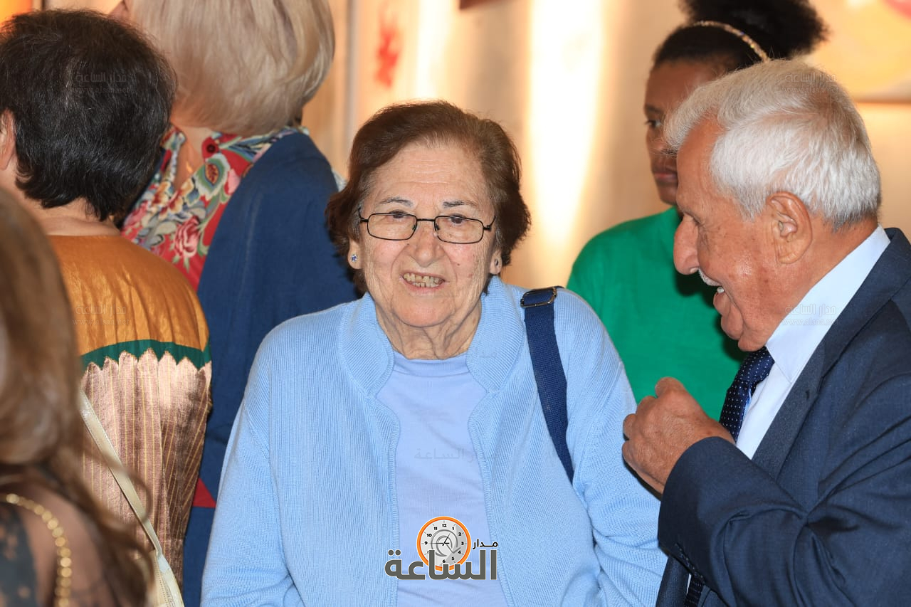 Madar Al-Saa Images 0.7302457273336381