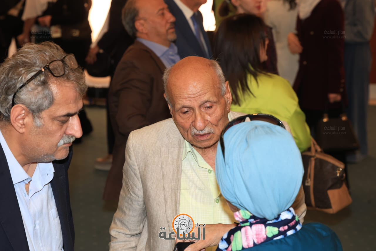 Madar Al-Saa Images 0.600420624236827