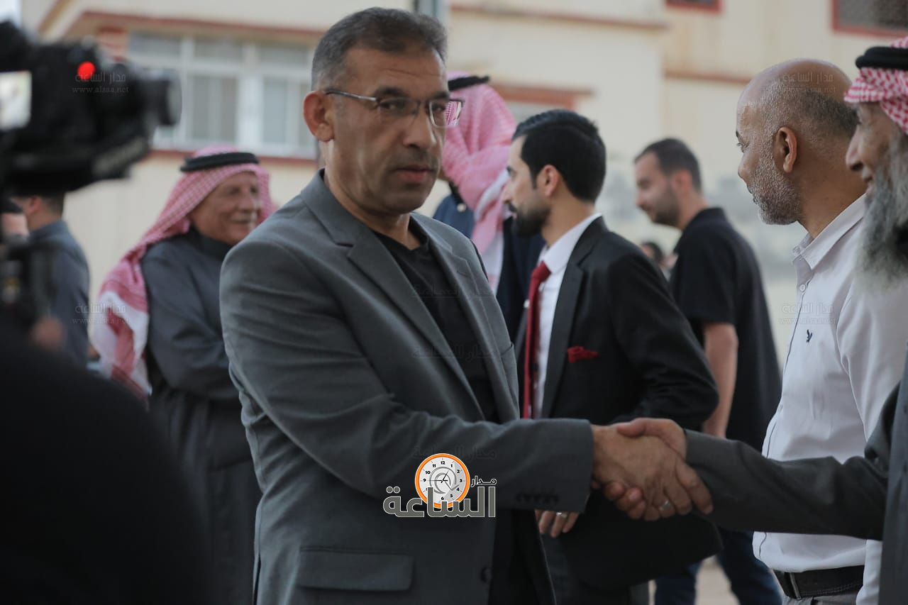 Madar Al-Saa Images 0.2940602792103393