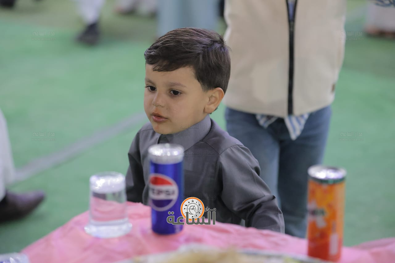 Madar Al-Saa Images 0.7868593602388777