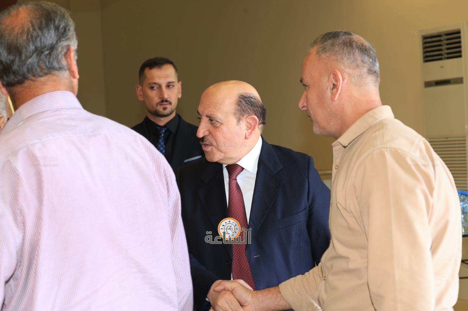 Madar Al-Saa Images 0.5224038633999719