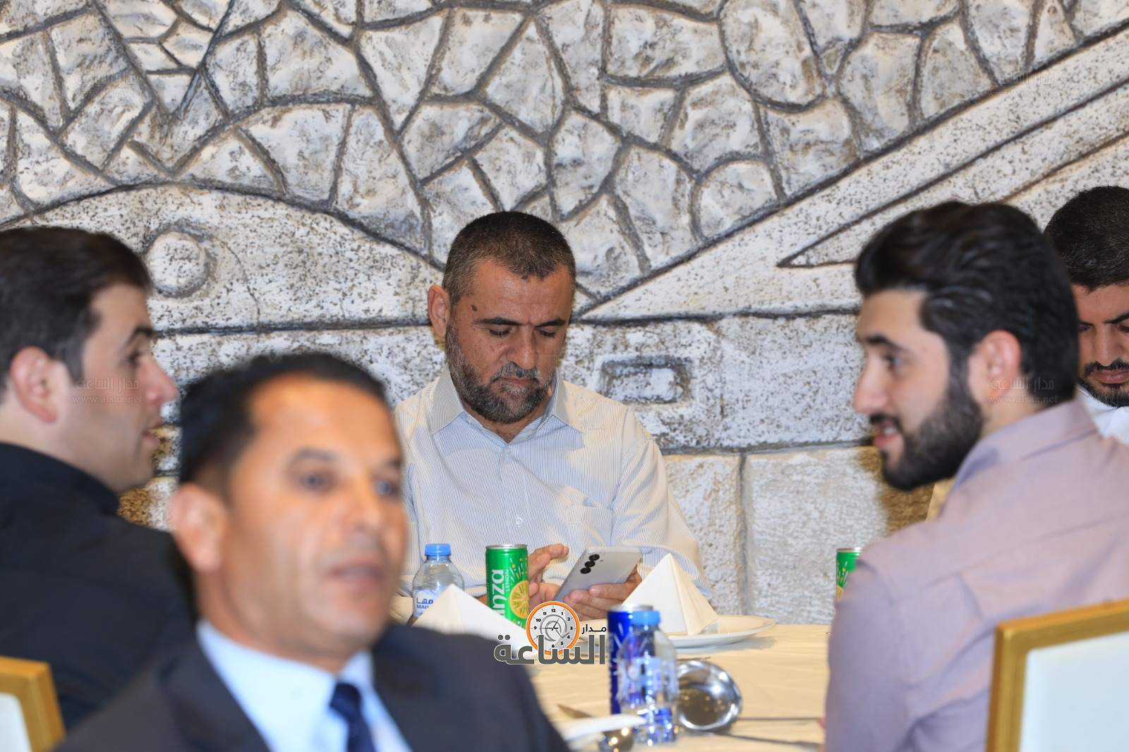 Madar Al-Saa Images 0.6647518430436176