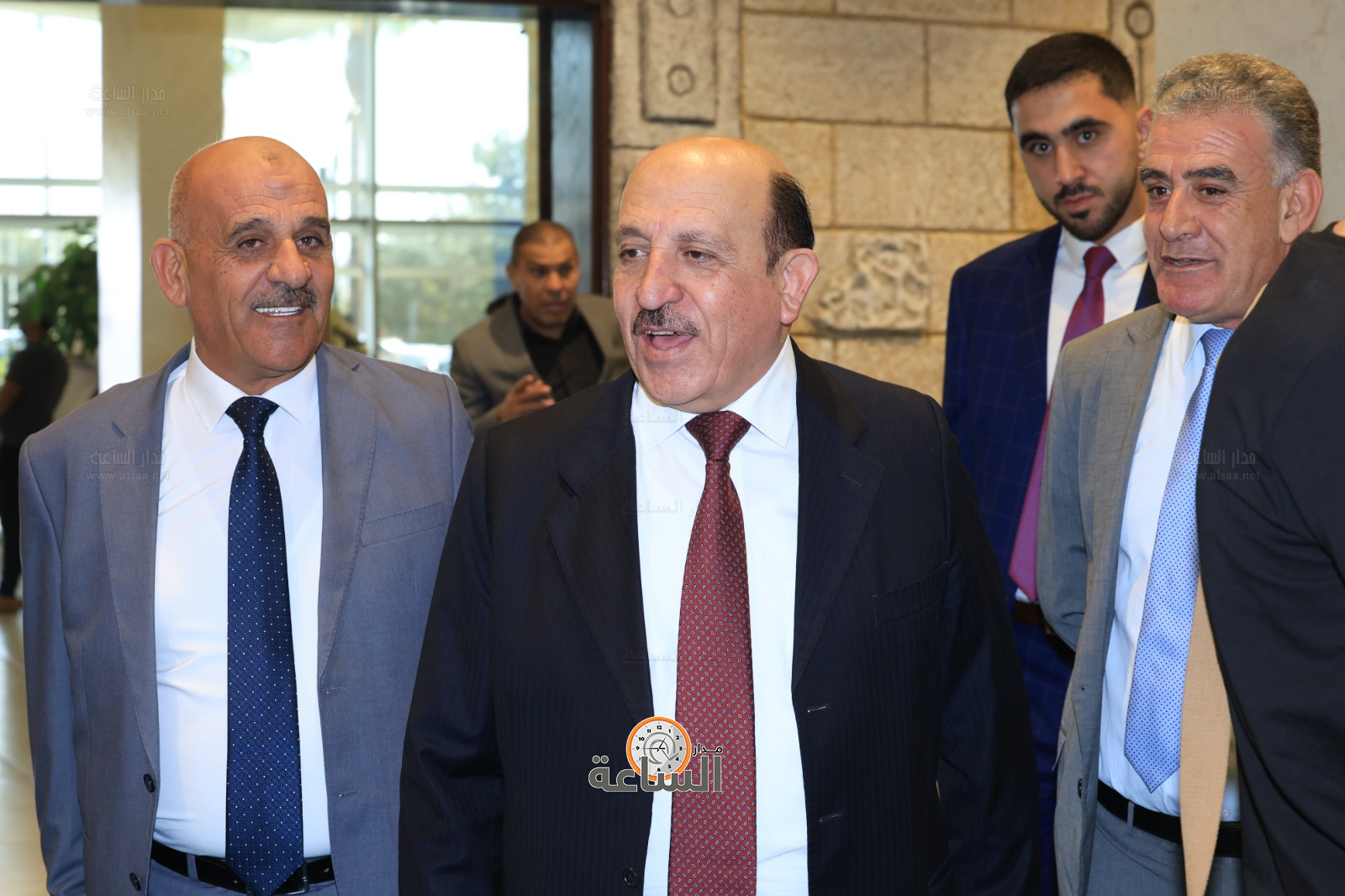 Madar Al-Saa Images 0.8717614099499622