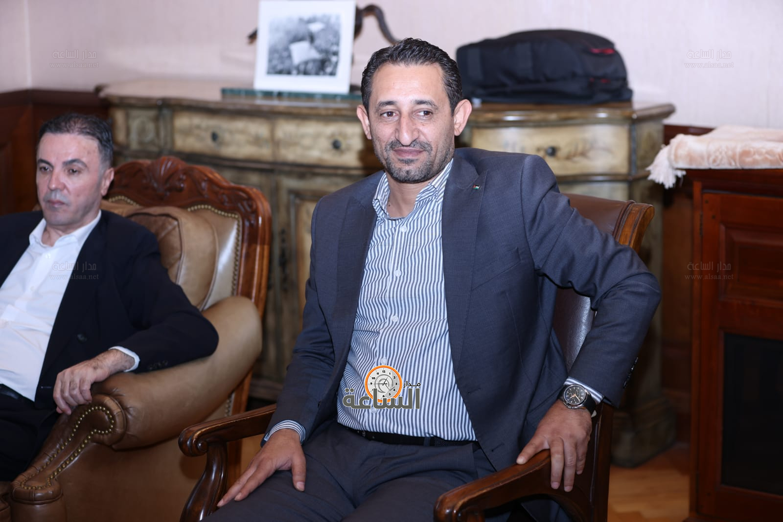 Madar Al-Saa Images 0.12382757445494019