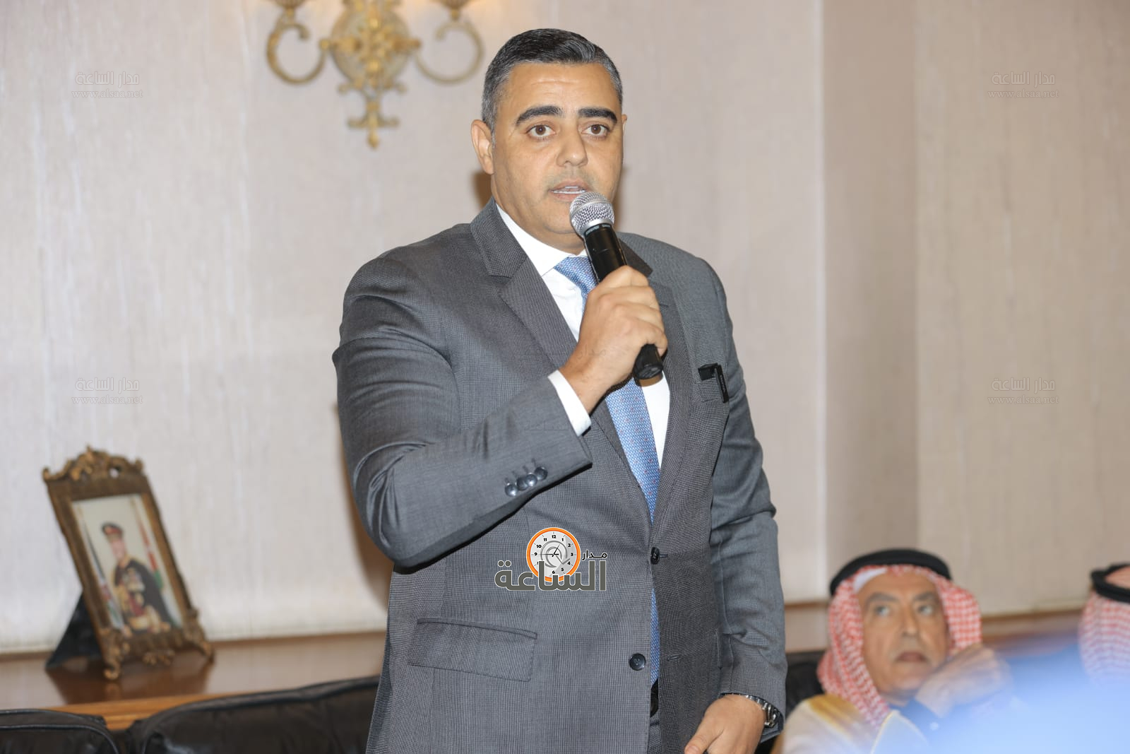 Madar Al-Saa Images 0.7122907559060024