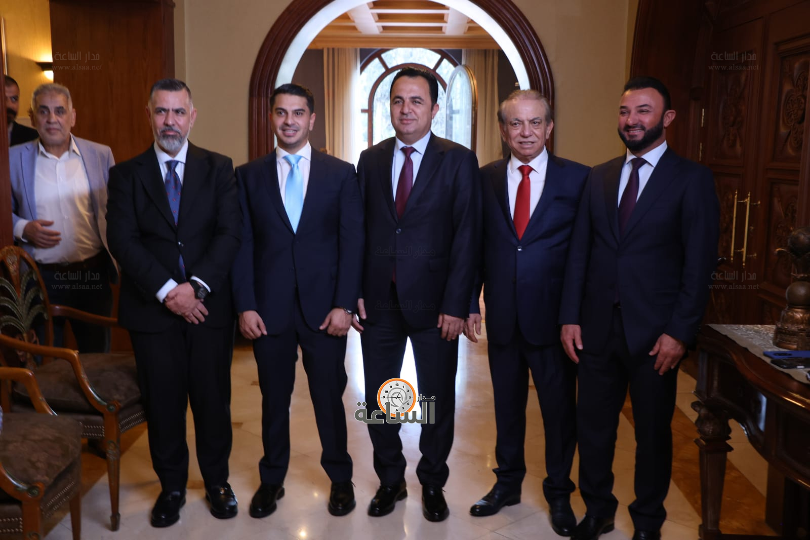 Madar Al-Saa Images 0.7727119011678035