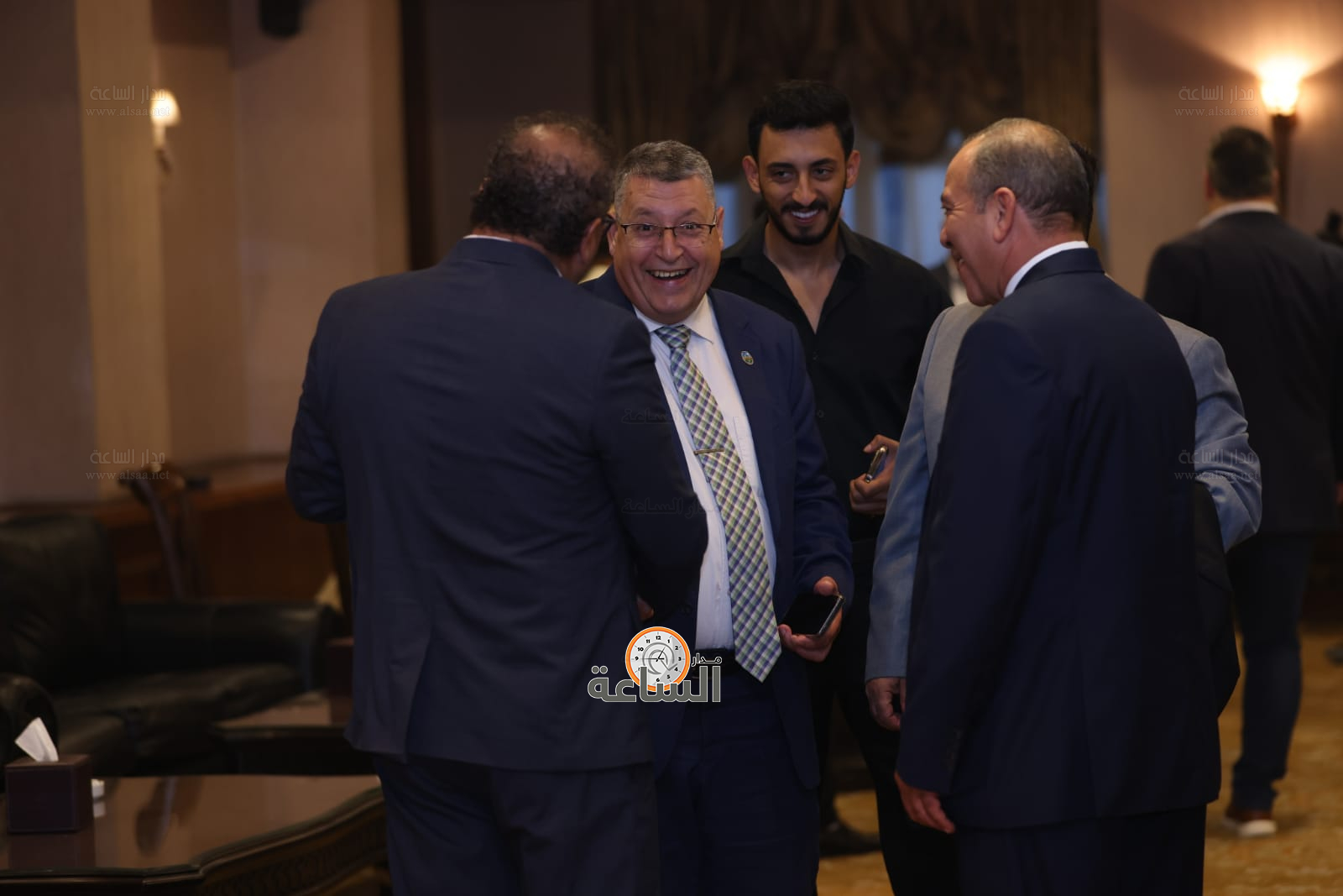 Madar Al-Saa Images 0.37156219647195465