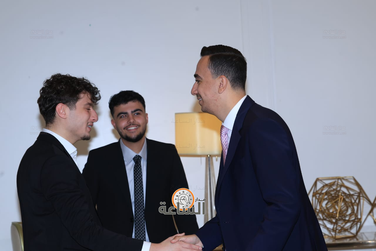 Madar Al-Saa Images 0.7966768927806414