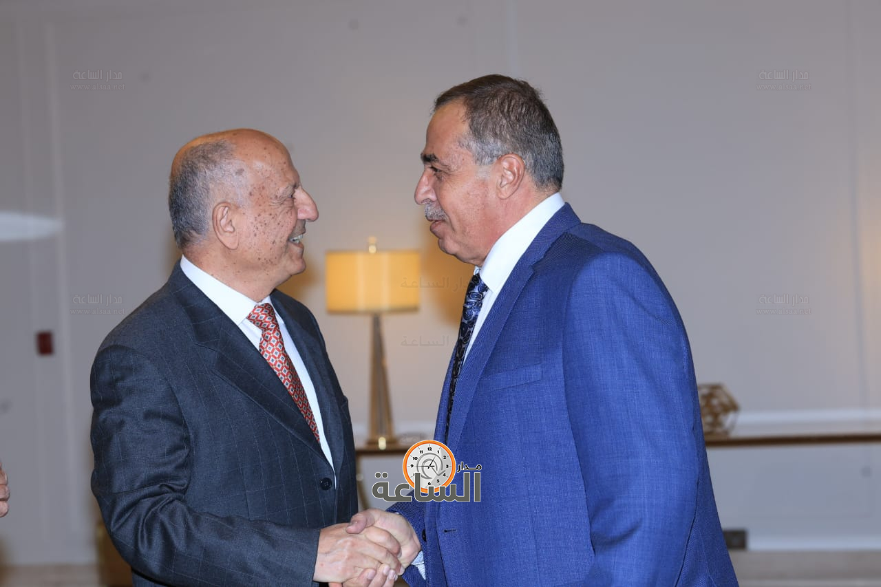 Madar Al-Saa Images 0.5454570647839805