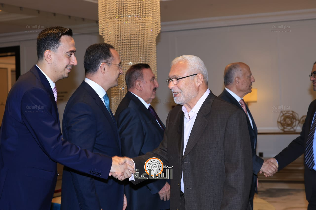 Madar Al-Saa Images 0.9174184177682692