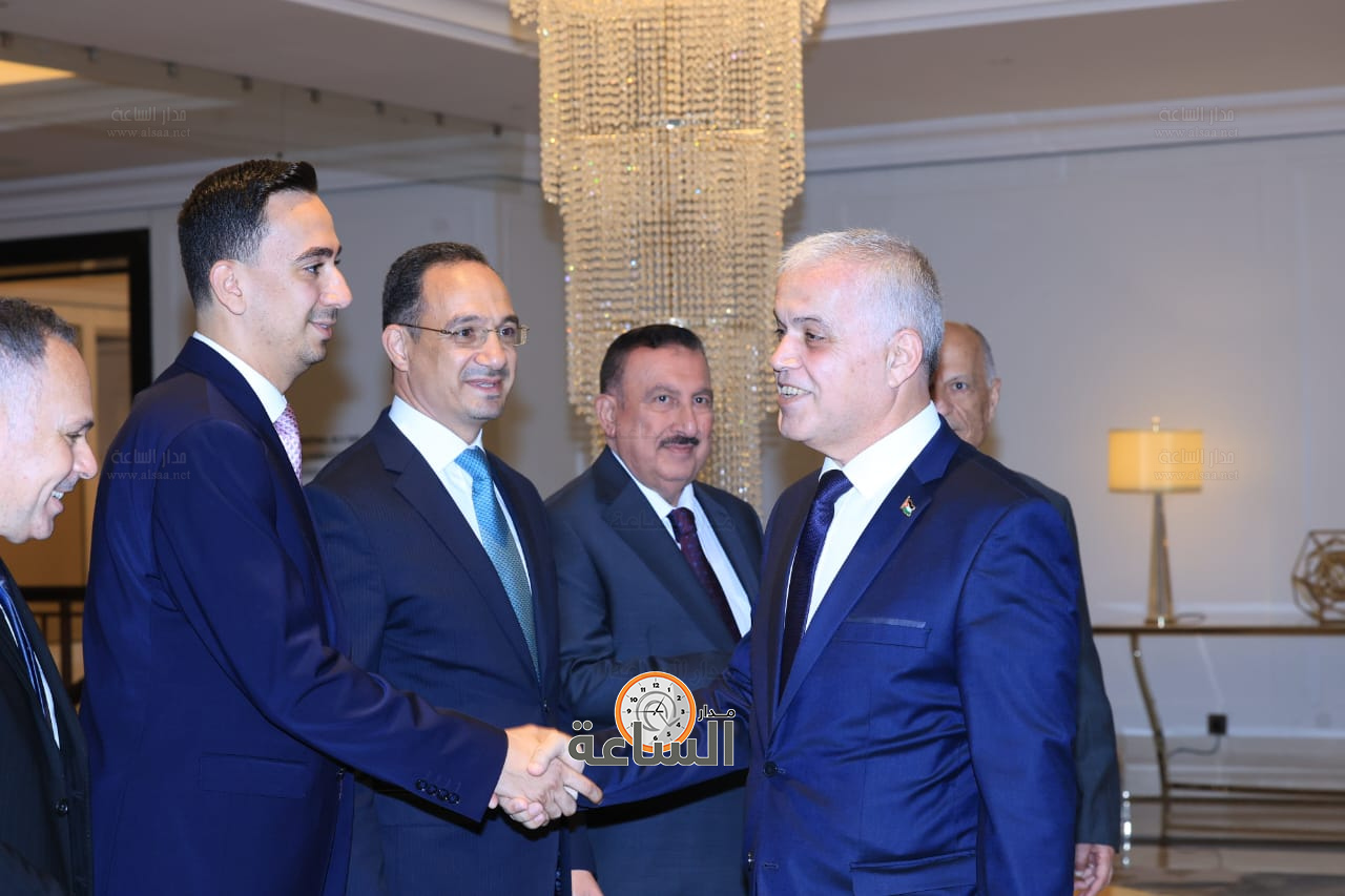 Madar Al-Saa Images 0.4245066294251826