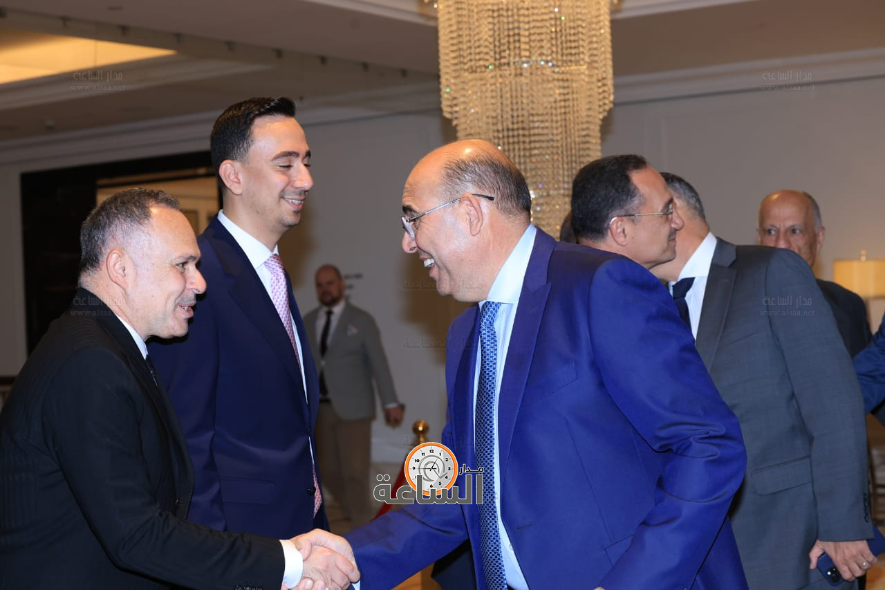 Madar Al-Saa Images 0.9718077543400513