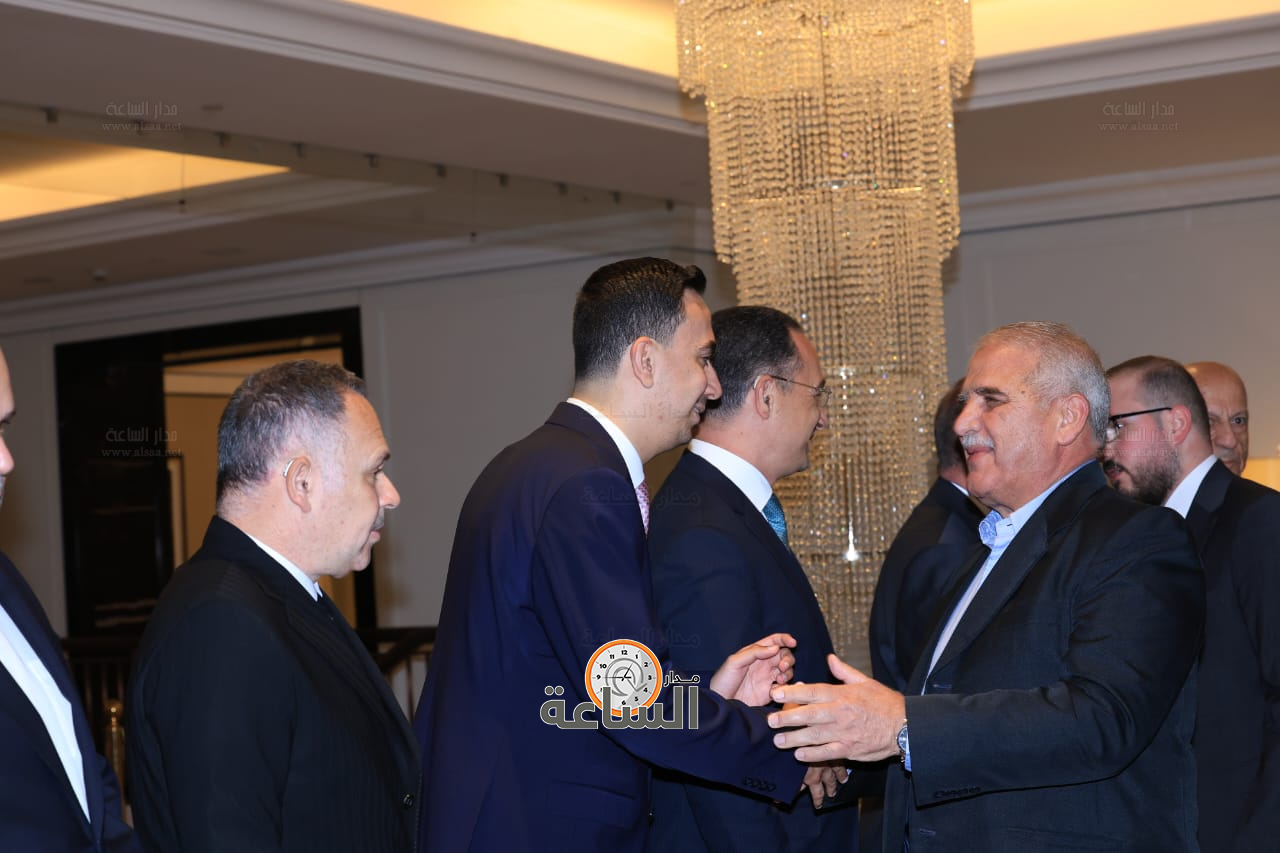 Madar Al-Saa Images 0.5138488594009619