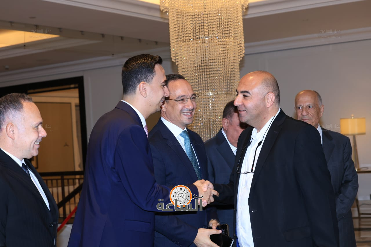 Madar Al-Saa Images 0.27389372509223275