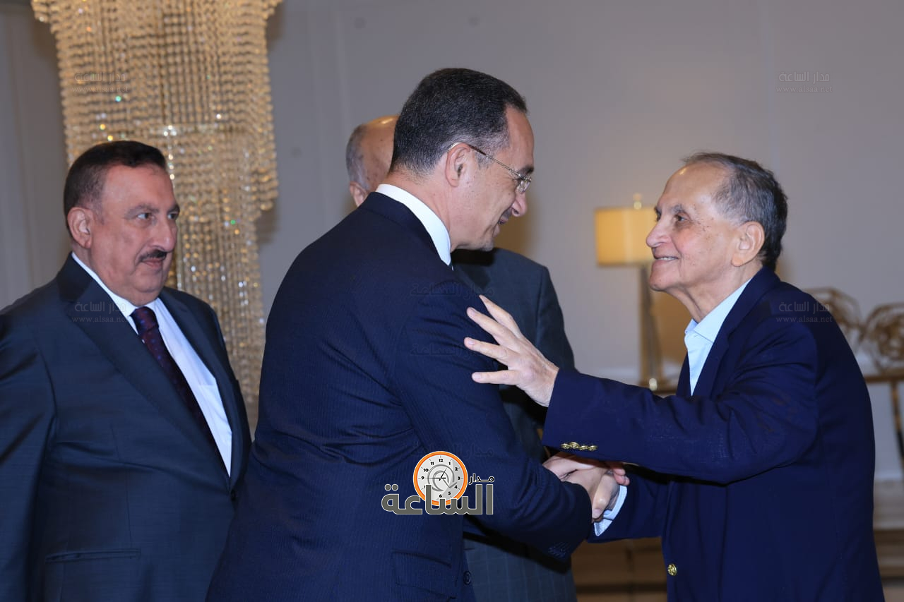 Madar Al-Saa Images 0.0019528706760448822