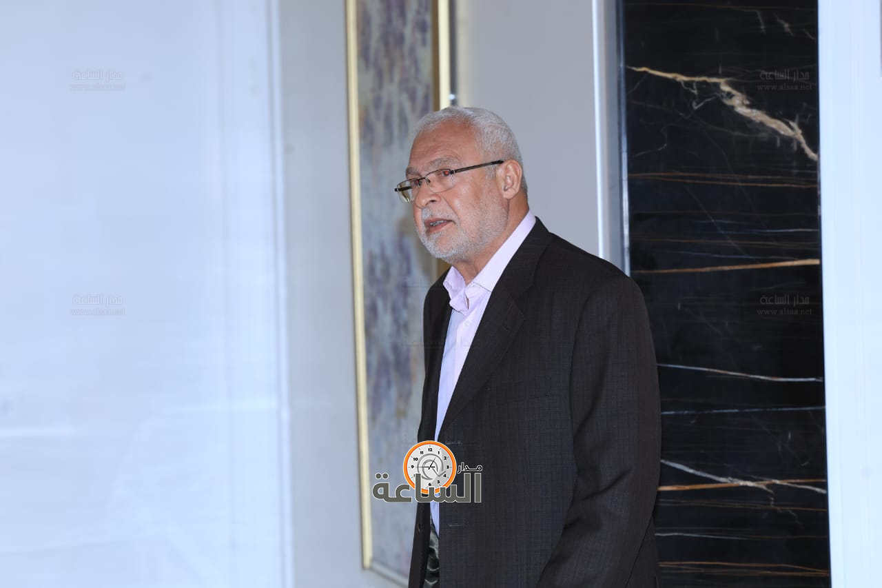 Madar Al-Saa Images 0.38345682081411236