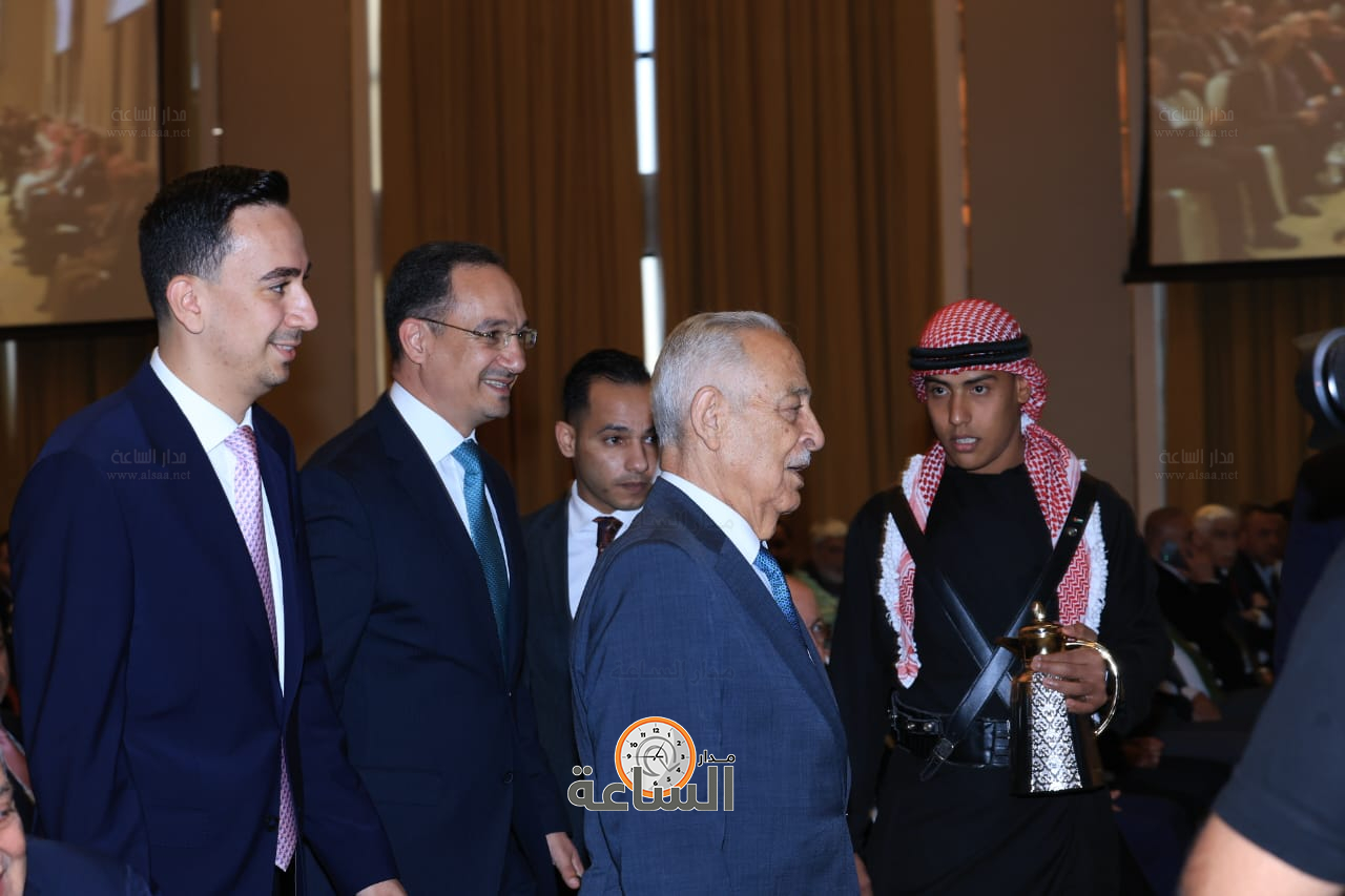 Madar Al-Saa Images 0.09756582320767926