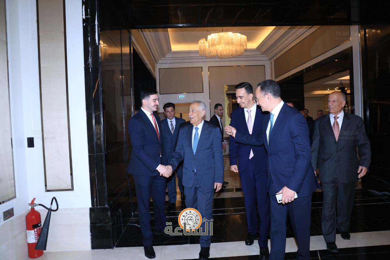 Madar Al-Saa Images 0.6393063117484665