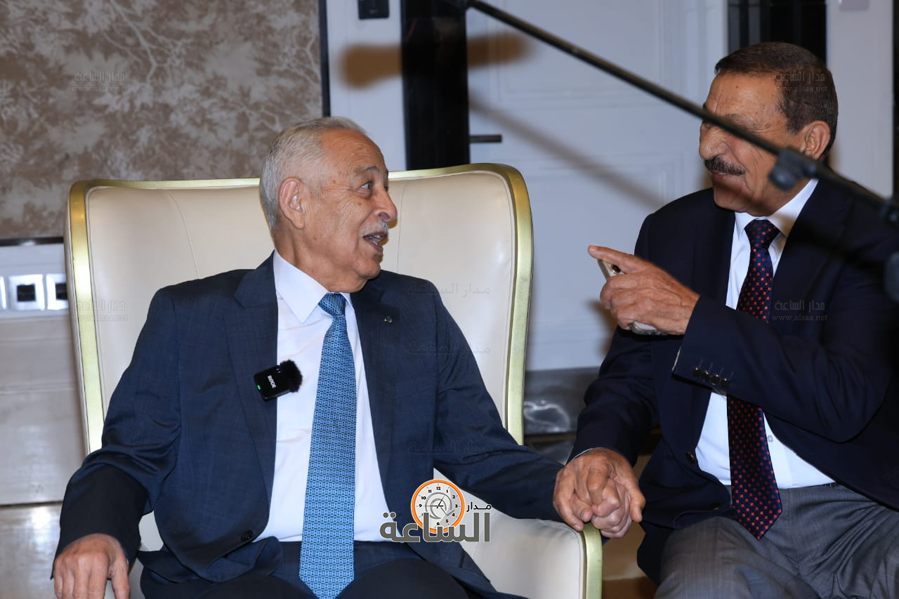 Madar Al-Saa Images 0.6810464619668911