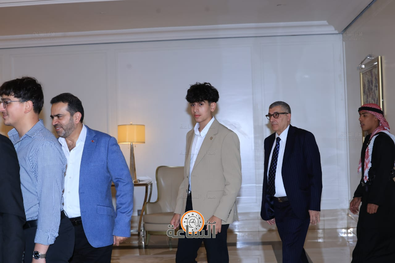 Madar Al-Saa Images 0.8759298646978477