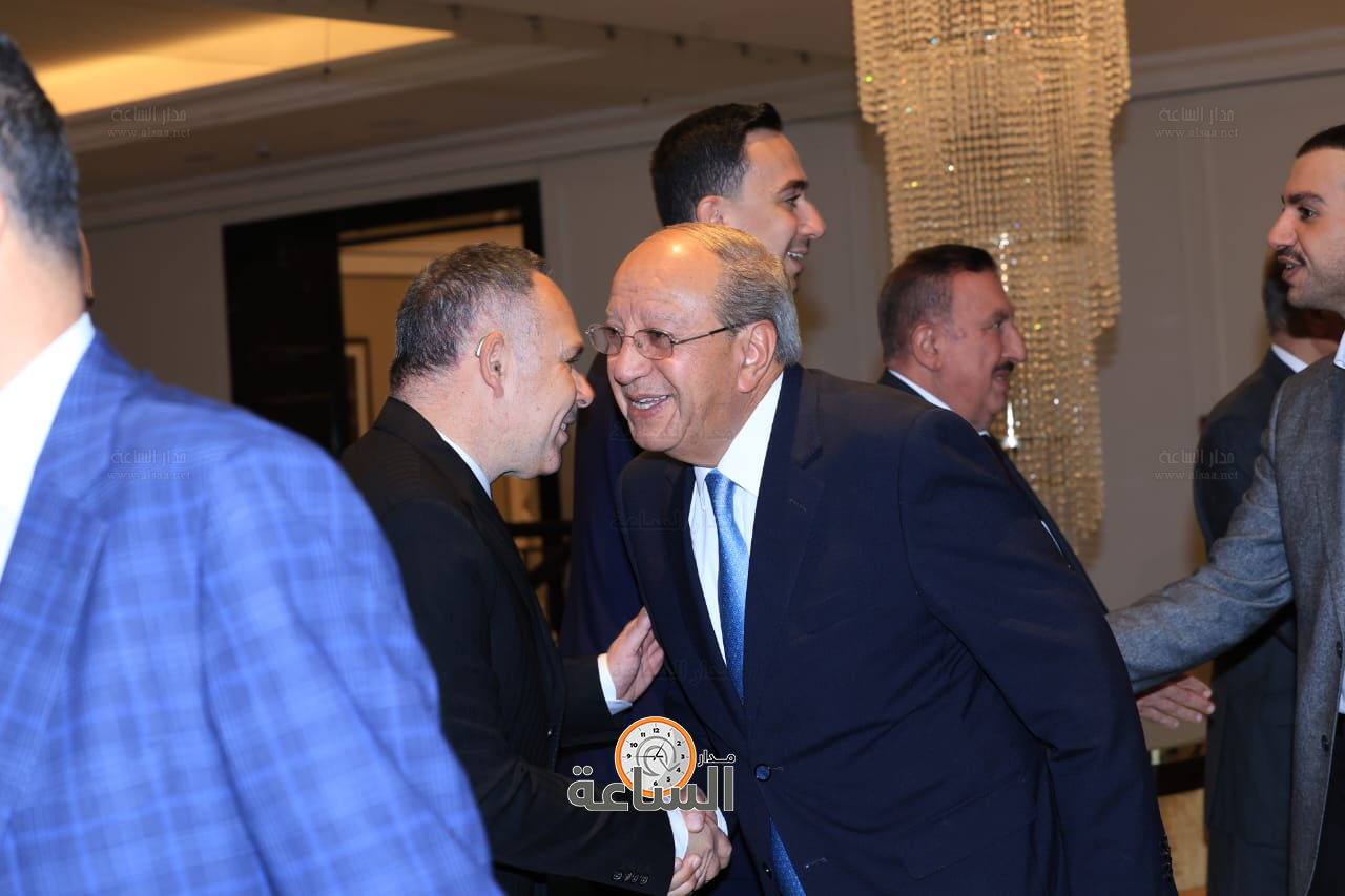 Madar Al-Saa Images 0.6085609140043778