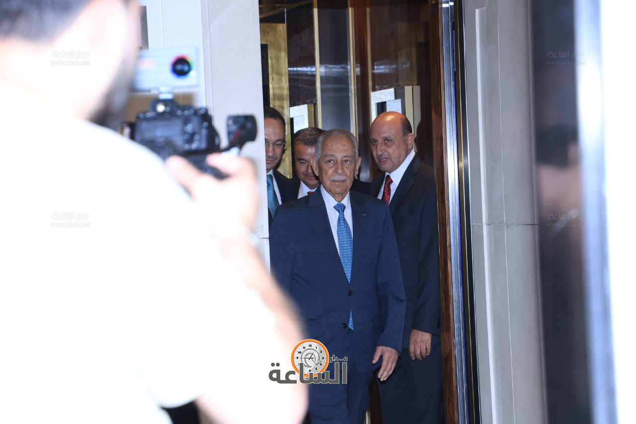 Madar Al-Saa Images 0.18768807174136937