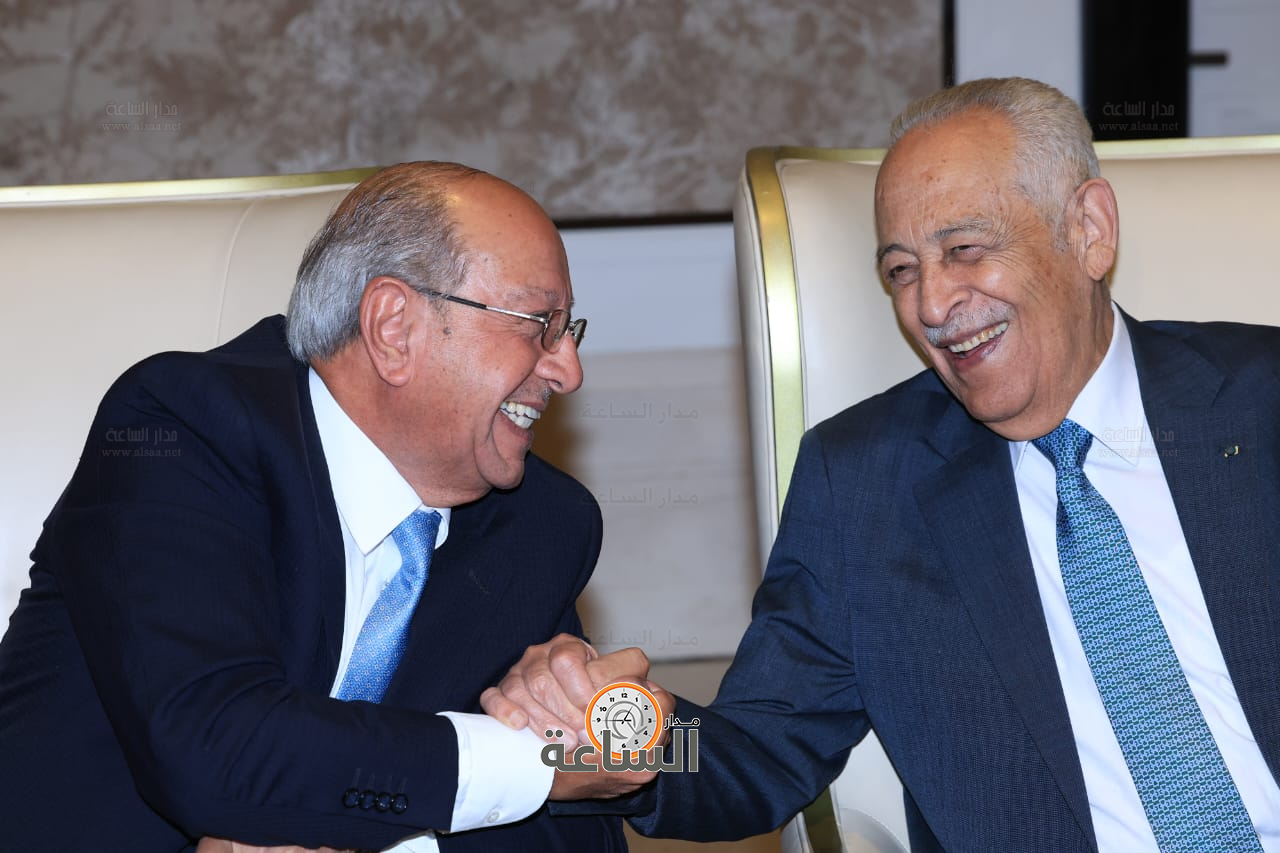 Madar Al-Saa Images 0.3380860430099707