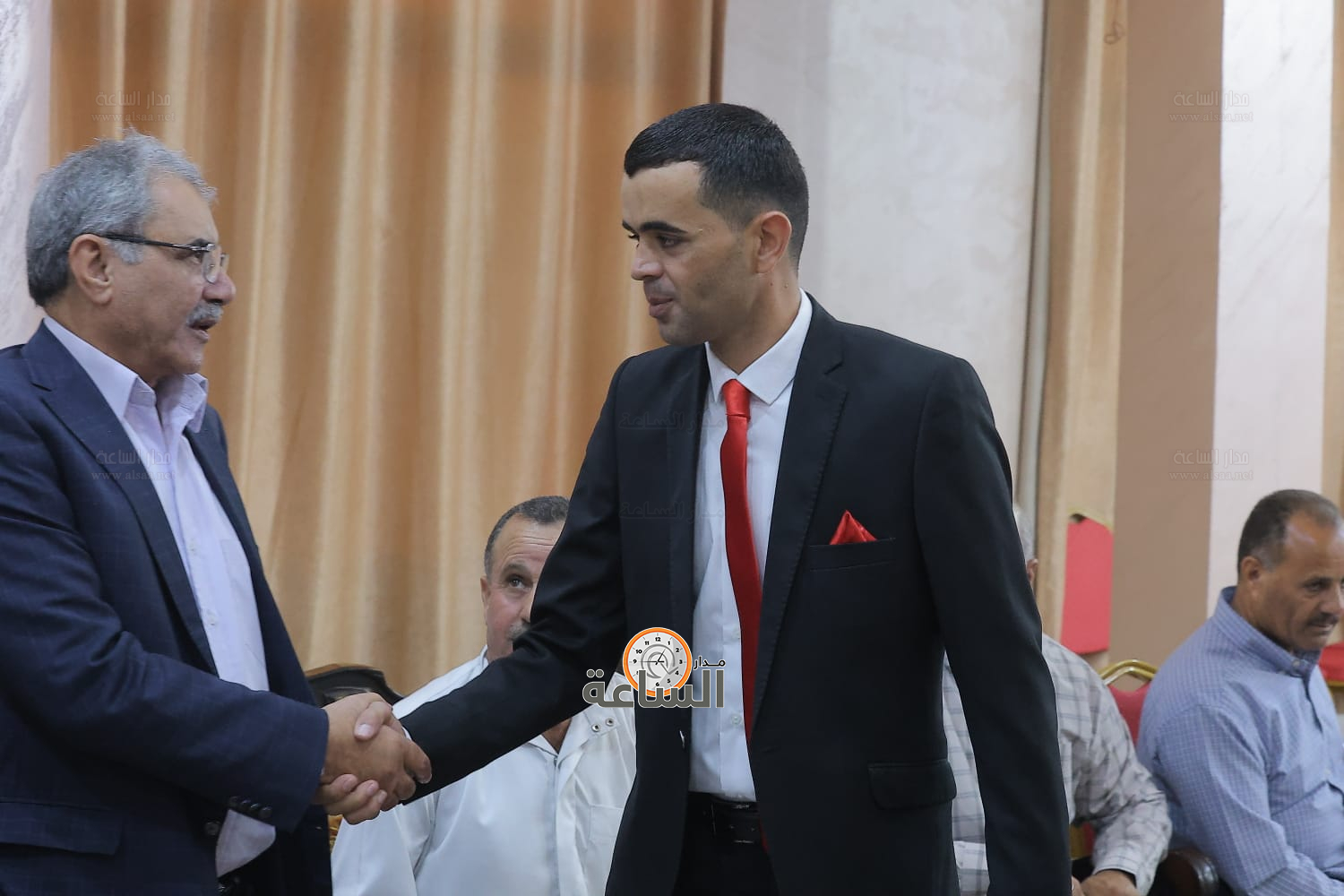 Madar Al-Saa Images 0.8975393637879958