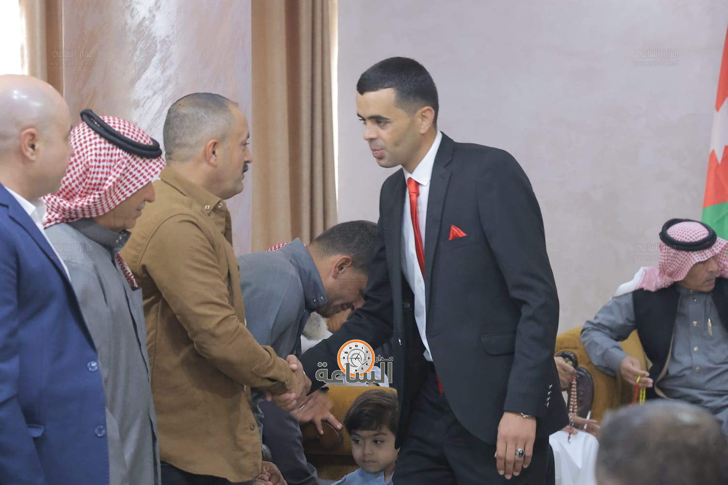 Madar Al-Saa Images 0.7376094524056459