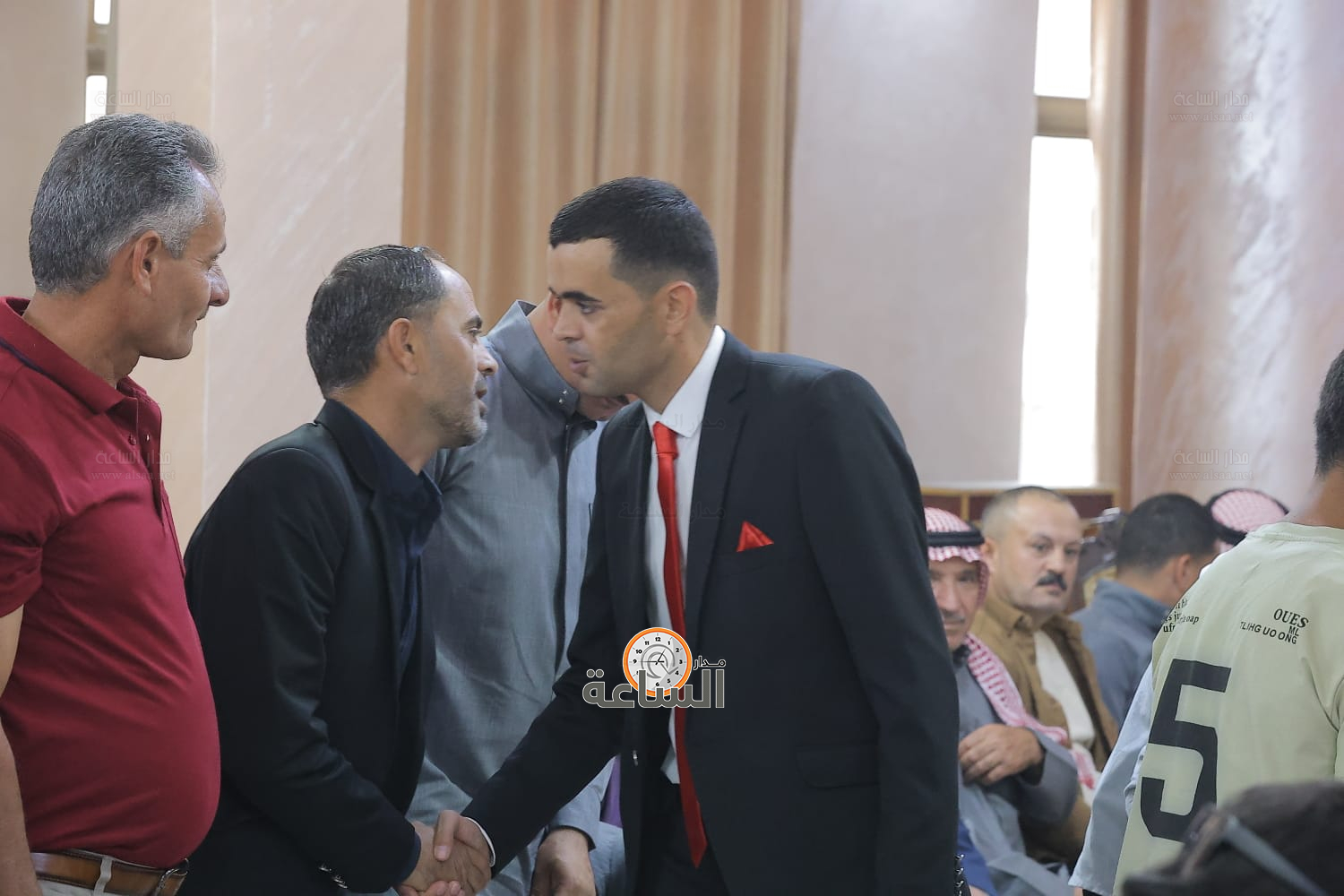 Madar Al-Saa Images 0.156606779974807