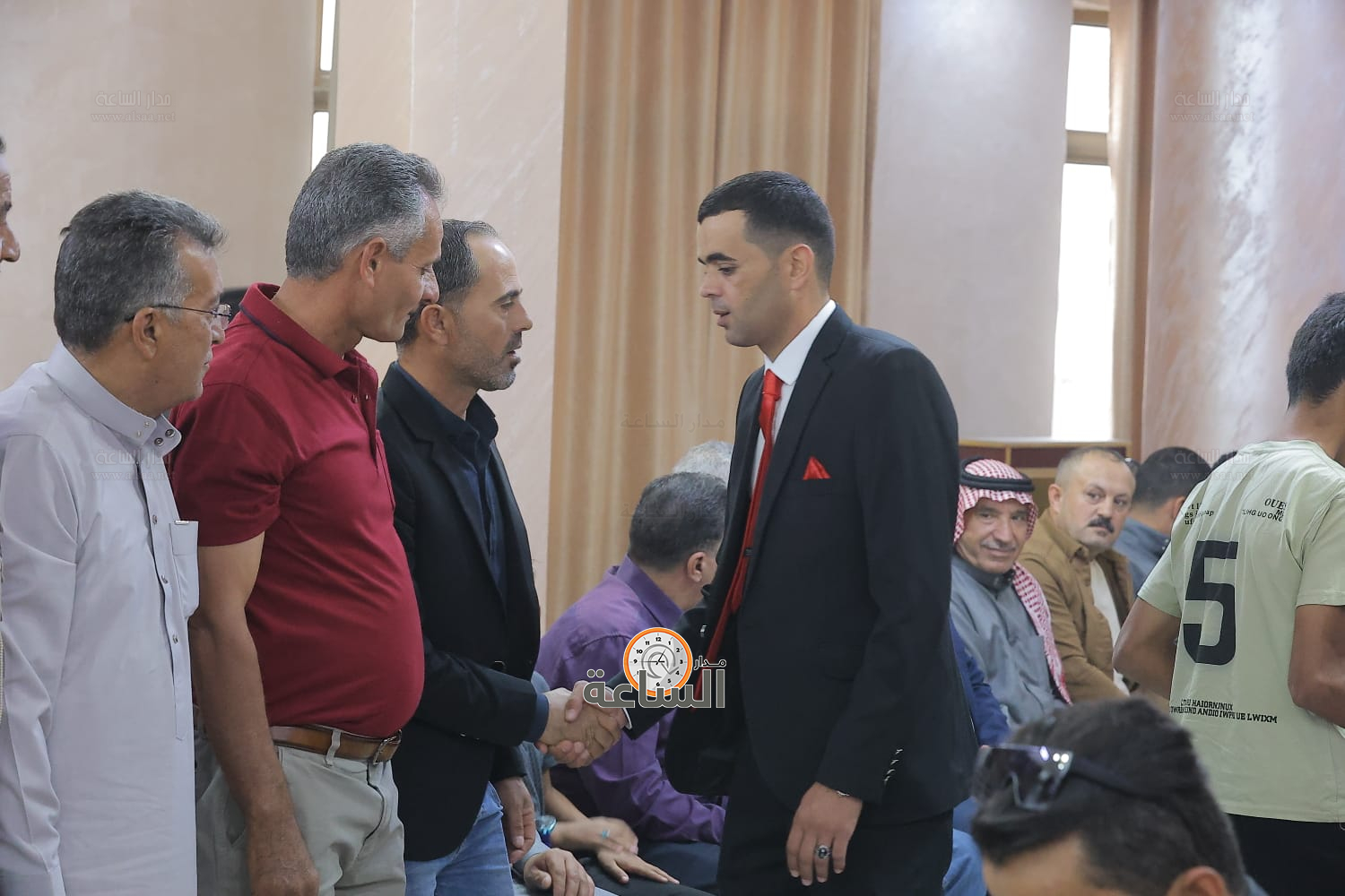 Madar Al-Saa Images 0.6397185388514868