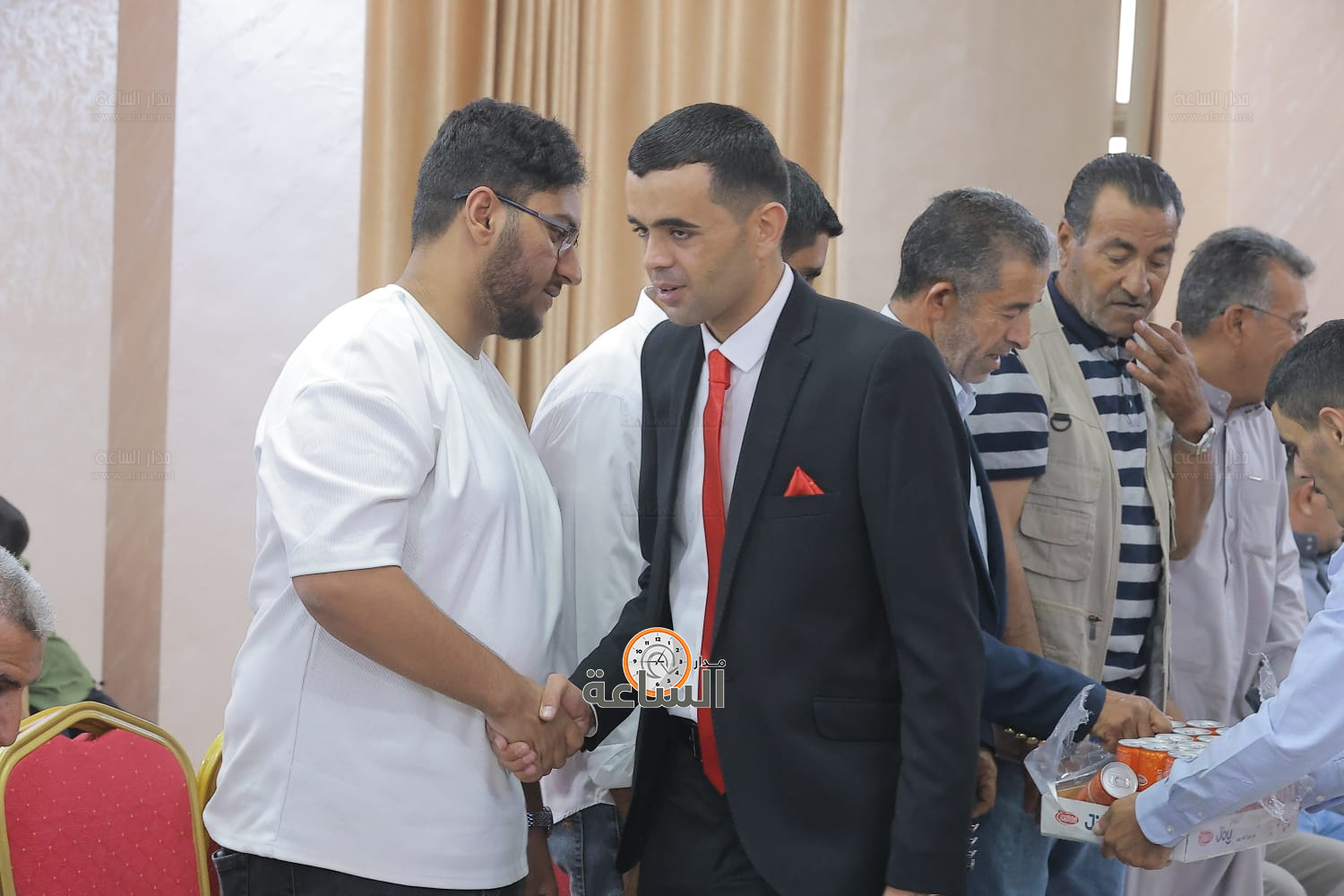 Madar Al-Saa Images 0.8955938851561838