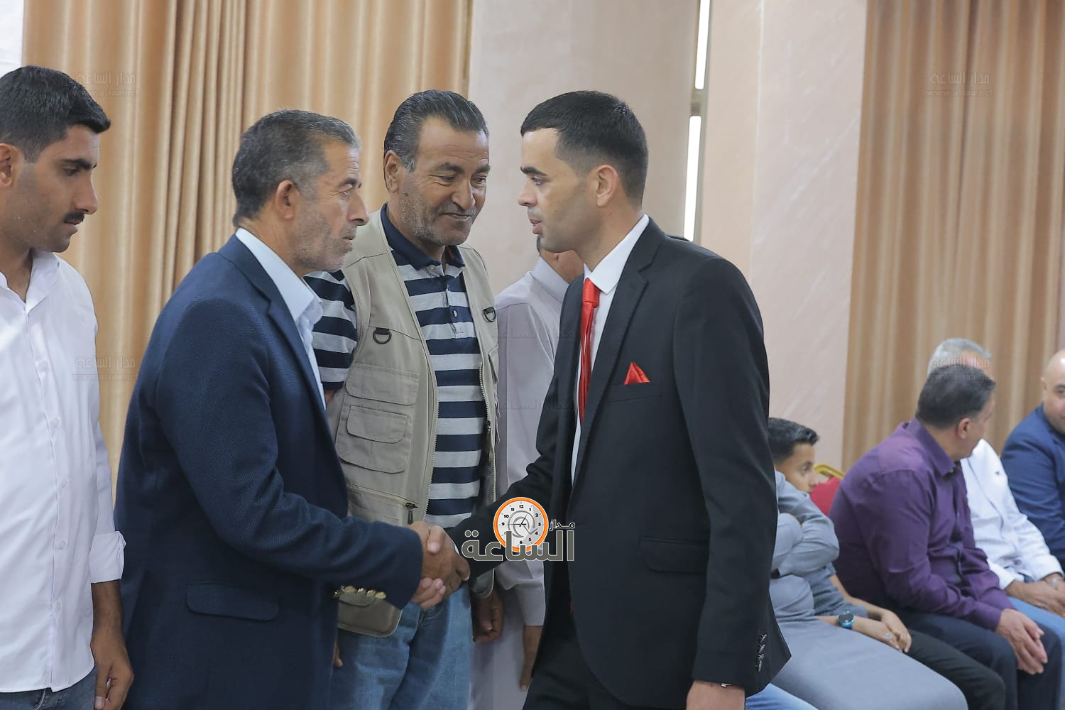 Madar Al-Saa Images 0.3732139538161966