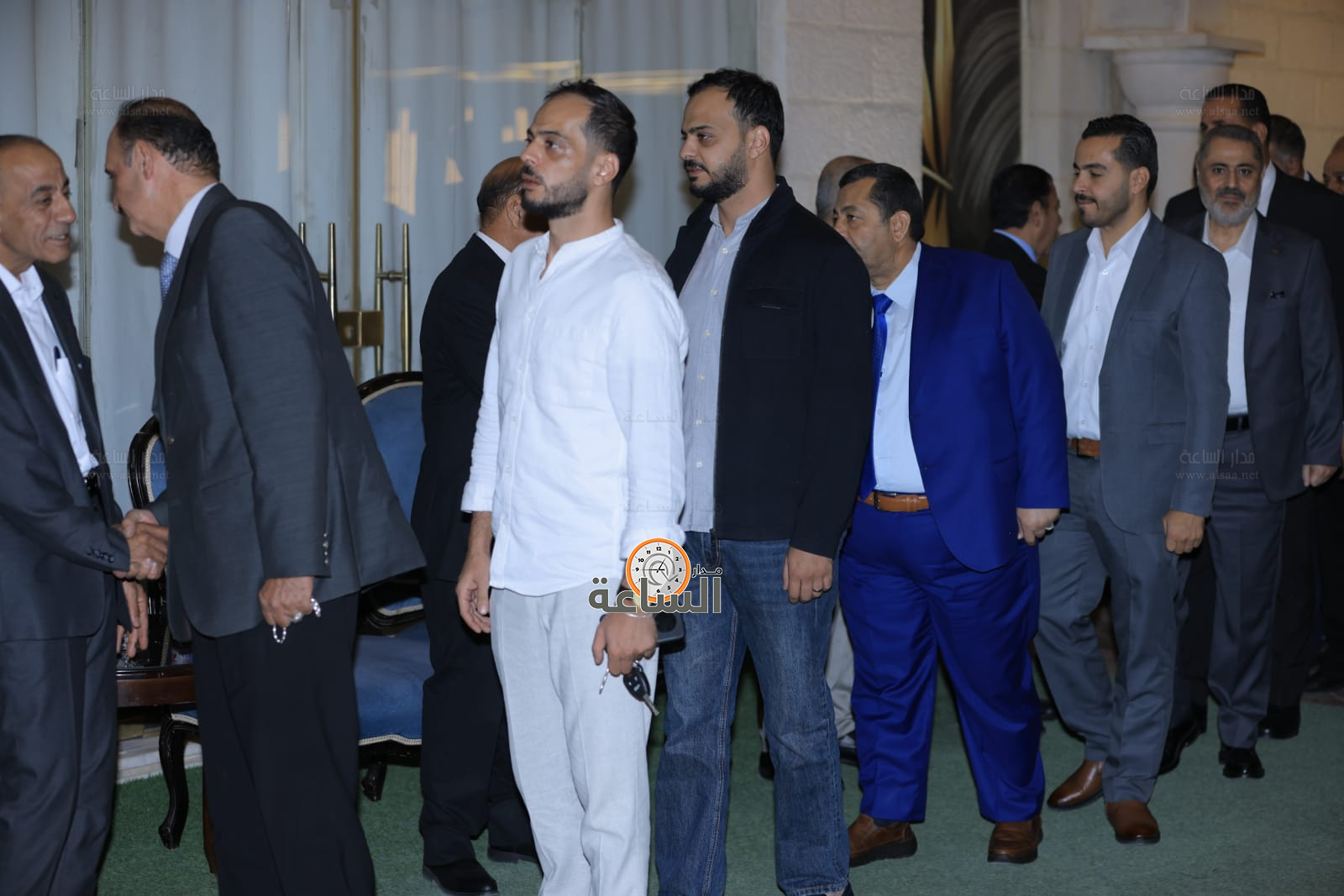 Madar Al-Saa Images 0.10560893161621321