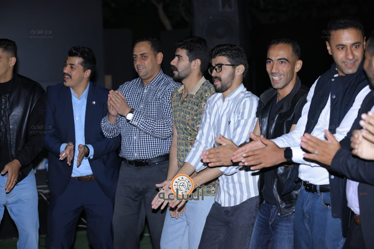 Madar Al-Saa Images 0.3999189707123456