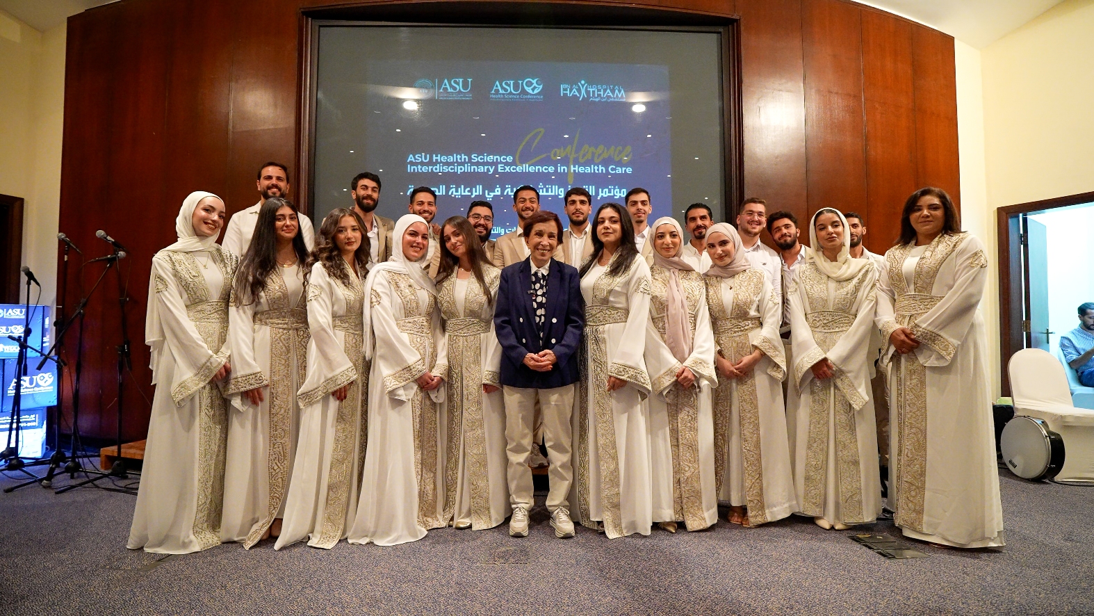 Madar Al-Saa Images 0.5128409393243424