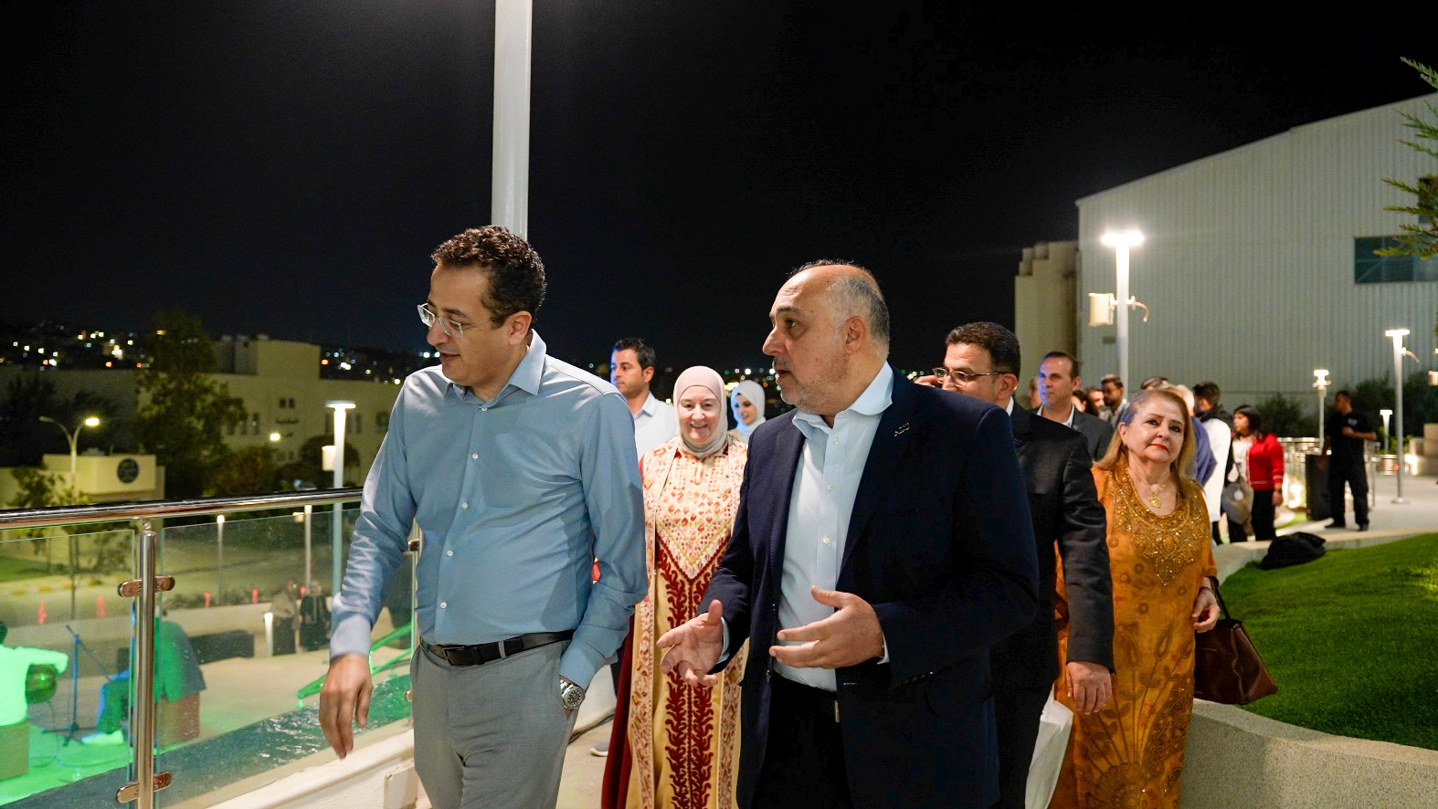 Madar Al-Saa Images 0.9124122754153081