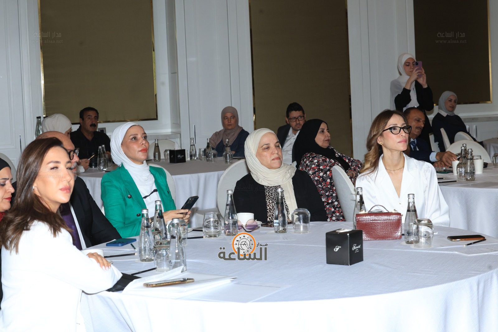 Madar Al-Saa Images 0.8741876622633241