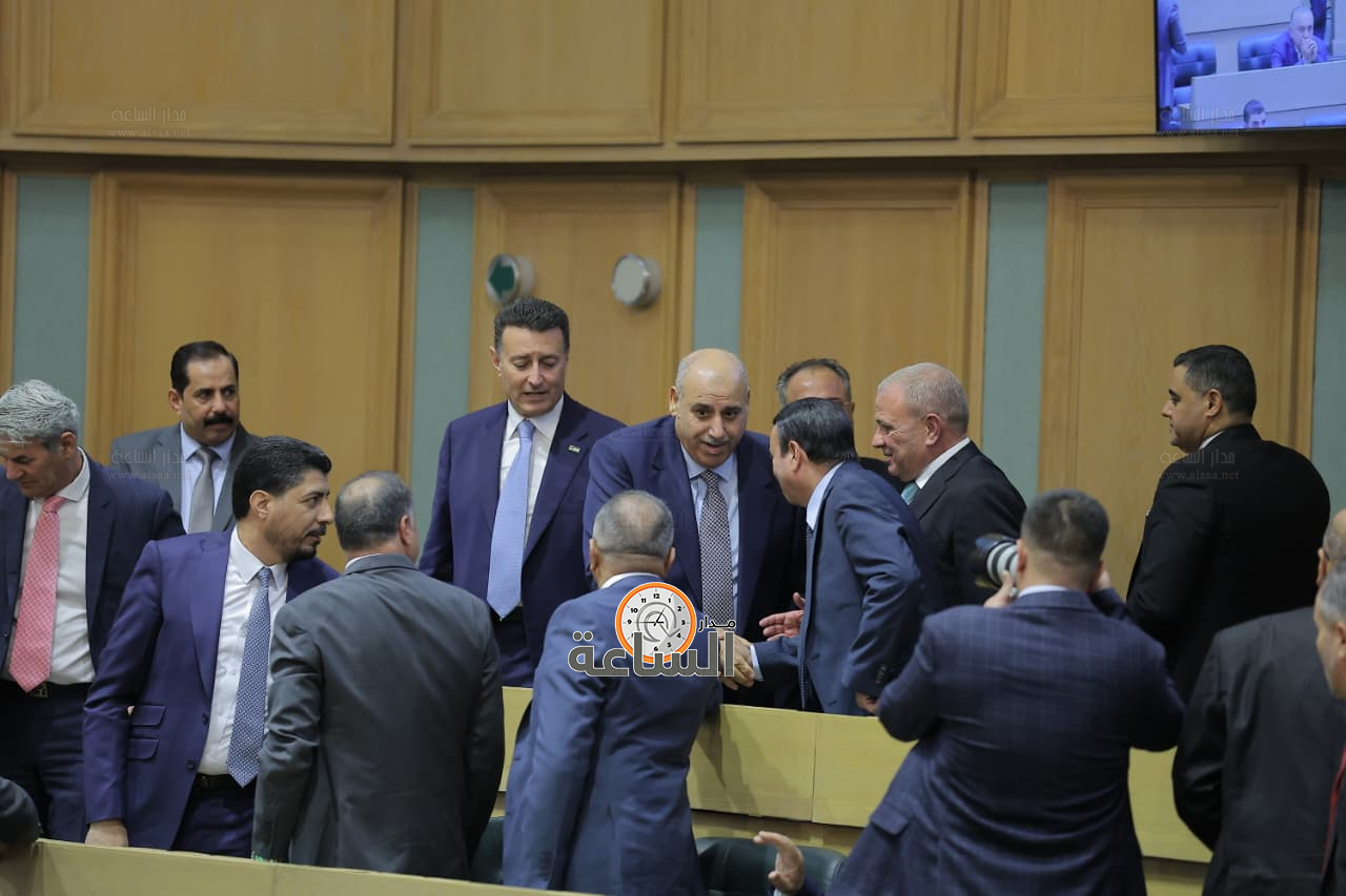 Madar Al-Saa Images 0.016478705689314643