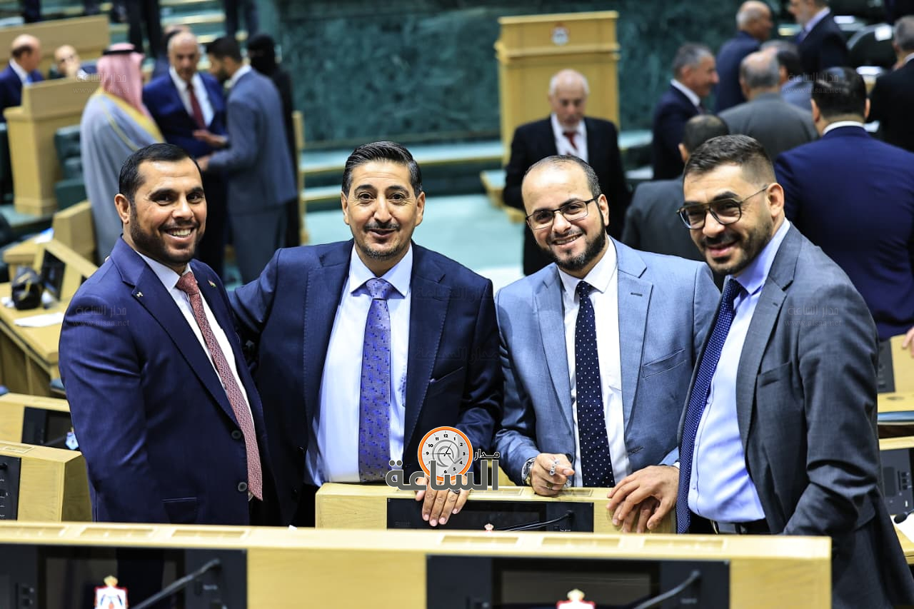 Madar Al-Saa Images 0.9718340690394502